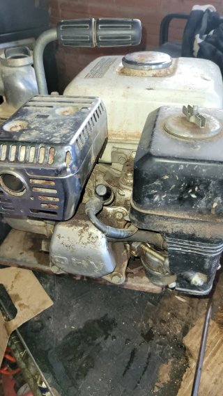 Motobomba Honda GX140 5HP para reparar el motor fu