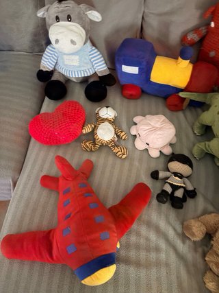 Lote de 10 peluches variados