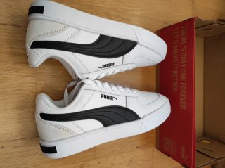 Zapatillas Puma Blancas y Negras