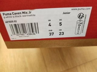 Zapatillas Puma Blancas y Negras