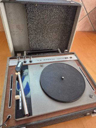 Radio Antigua NordMende