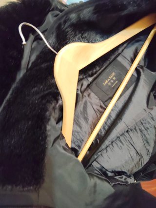 Chaqueta Zara Negra con Cinturón