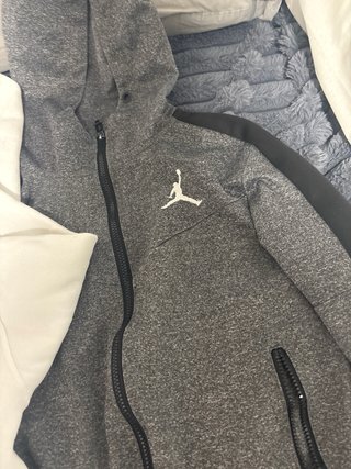 Sudaderas Jordan Blancas y Grises