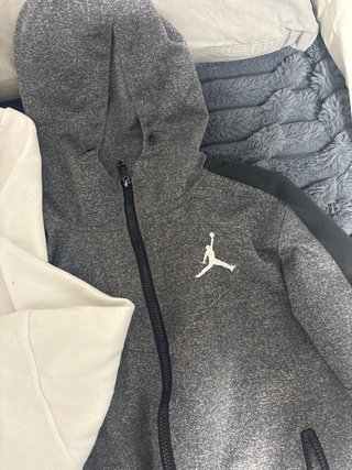 Sudaderas Jordan Blancas y Grises