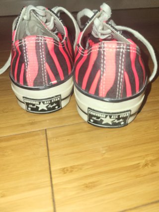 Zapatillas Converse Rayas Rosas y Negras