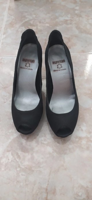 Zapatos Mayfran Negros Tacón Peep Toe