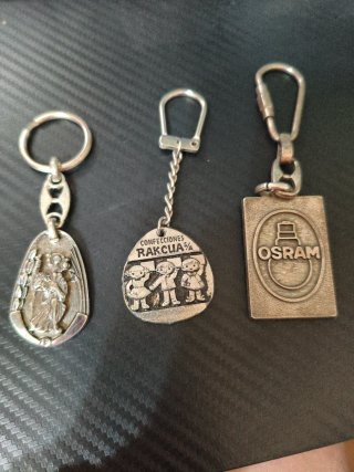 Lote 3 llaveros antiguos: RAKCUAS, OSRAM, Religios