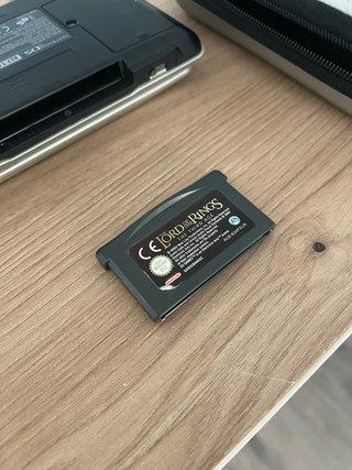 Nintendo DS + Funda + Juego Lord of the Rings