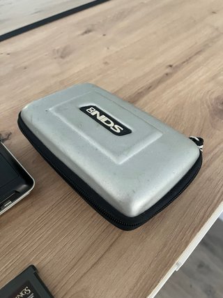 Nintendo DS + Funda + Juego Lord of the Rings