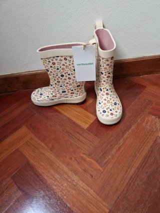 Botas agua niña talla 25 sin estrenar