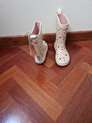 Botas agua niña talla 25 sin estrenar