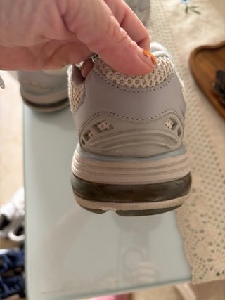 Zapatillas K-Swiss grises y blancas Kerlme gris  B
