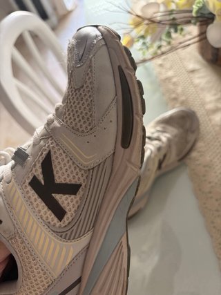 Zapatillas K-Swiss grises y blancas Kerlme gris  B
