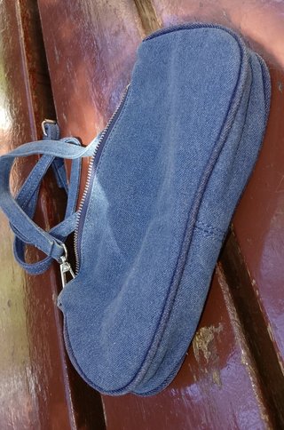 Bolso pequeño de mano vaquero Zara