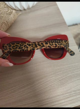 Occhiali da sole leopardati
