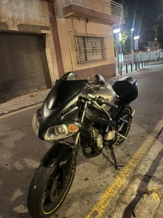 Yamaha TZR Sportbike Negra y Plata