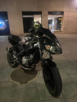 Yamaha TZR Sportbike Negra y Plata