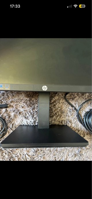 Monitor HP X27q con cavo HDMI