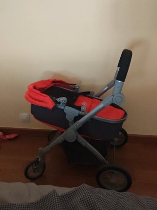 Carrito de muñecas Baby & Go rojo