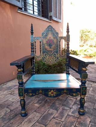 "Sillería de patio andaluz vintage" pintada a mano