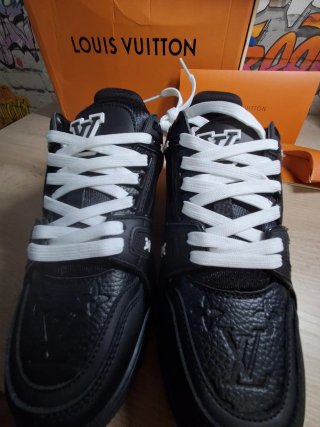 Louis Vuitton Trainer Nere Taglia 42 Nuove