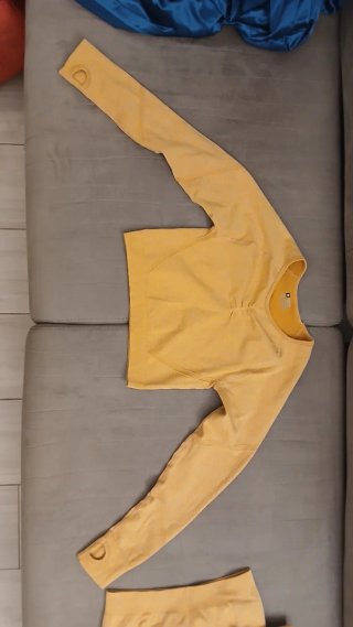 Completo palestra giallo senape