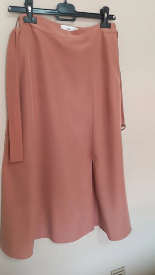 Falda Mango rosa talla m