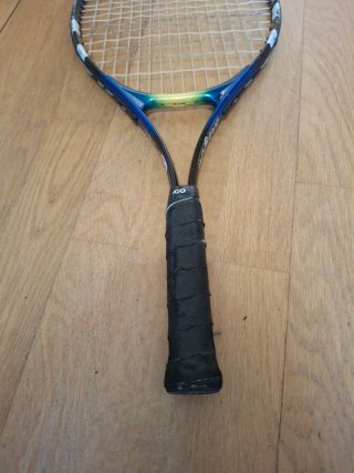 Raqueta de tenis marca Babolat
