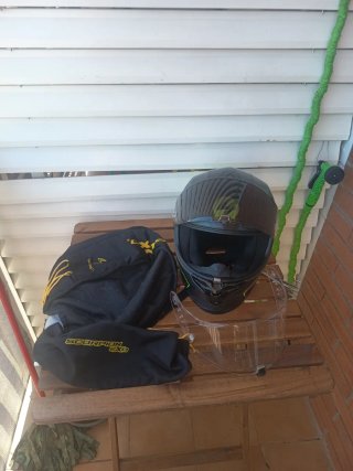 Casco Scorpion R1 Air