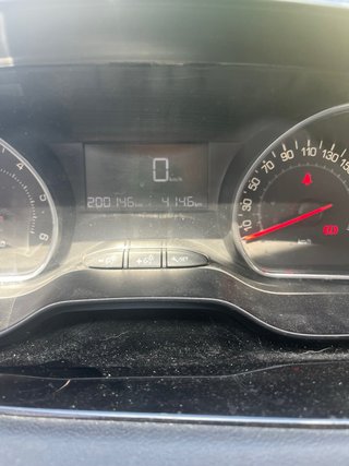 Cuadro instrumentos Peugeot 208