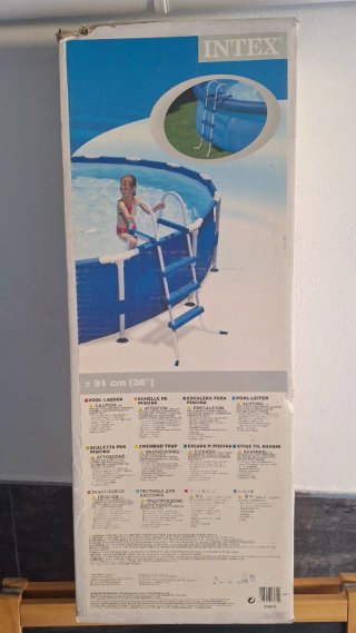 Escalera Intex Desmontable Piscina 91cm