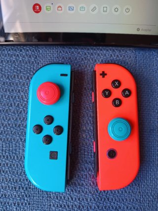 Nintendo Switch v2 Azul/Rojo