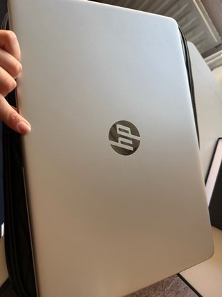 Portátil HP 15s Plata y Negro