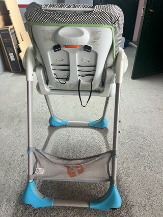 Trona de bebé con estampado infantil