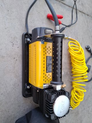 Compresor Aire Portátil T-Max 12V