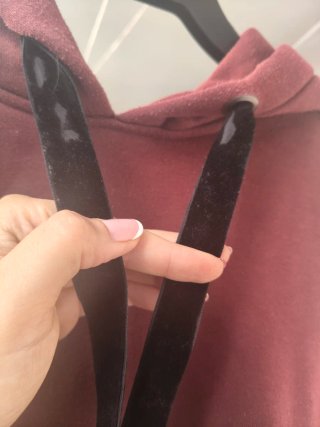Sudadera con capucha roja