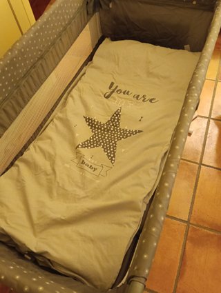 Cuna de viaje como nueva