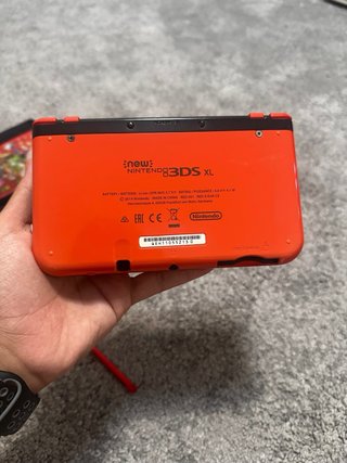 Nintendo 3DS XL Rossa e Nera