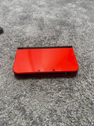 Nintendo 3DS XL Rossa e Nera