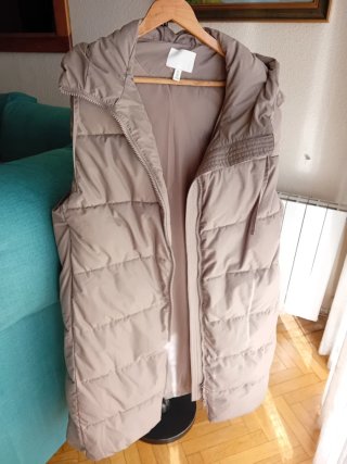 Chaleco largo acolchado beige