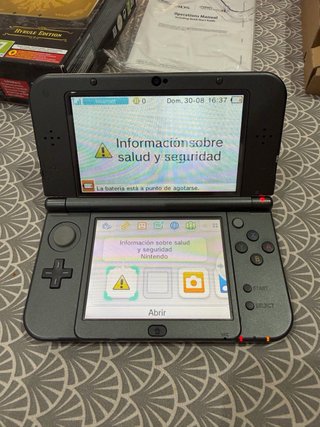 Nuovo Nintendo 3DS XL Edizione Hyrule Dorata