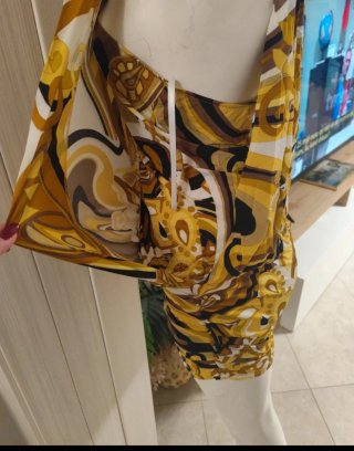 Abito estivo monospalla fantasia