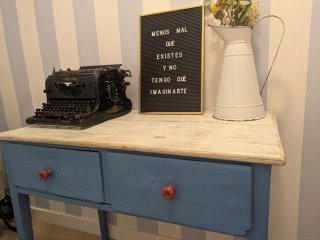 Escritorio Vintage Azul con Cajones