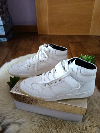 Zapatillas Zara Blancas Altas