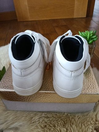 Zapatillas Zara Blancas Altas