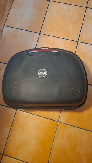 Baúl Moto Givi 47L