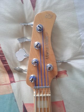 Marcus Miller V7 Swamp Ash