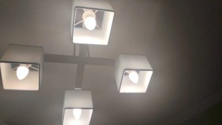 Lámpara de techo con cuatro apliques