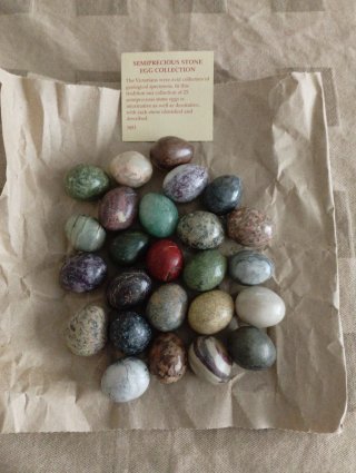Colección vintage 25 huevos piedras semipreciosas
