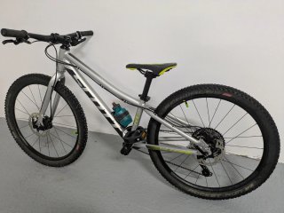 Bicicleta Scott Scale RC 24